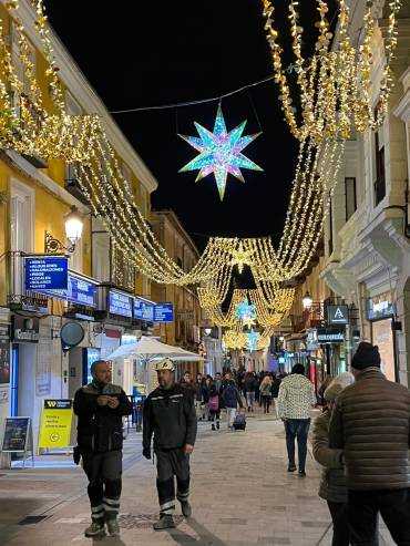 Navidad 2025 luces Calle Mayor técnicos Foto Yayo Ruiz
