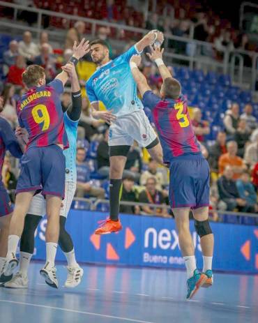 Sanicentro BM. Guadalajara cumplió en su partido ante Barcelona Foto Joan Vidal
