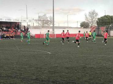 El Azuqueca pierde el derbi 1-2 ante el Marchamalo