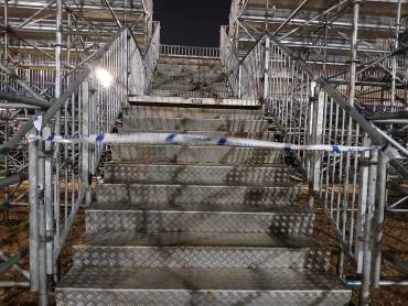 El acceso a la grada ampliada está cerrado.Foto: Guadalajaradiario/Eduardo Bonilla Guadalajaradiario Depor - Barça Grada supletoria precintada 3