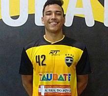 El brasileño Gustavo Andrade nuevo jugador de BM-Guadalajara Foto Club Handebol Taubaté 1