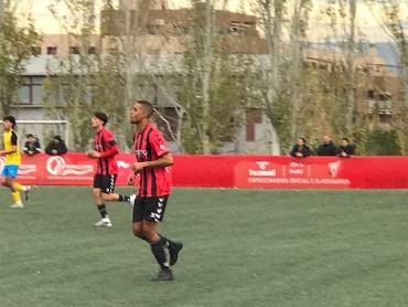 El Azuqueca B cayó con estrépito ante el Villa