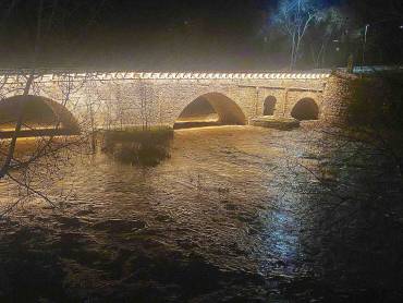 Río Henares Puente árabe inundación 5-FEB-23 horas foto Luis Barra
