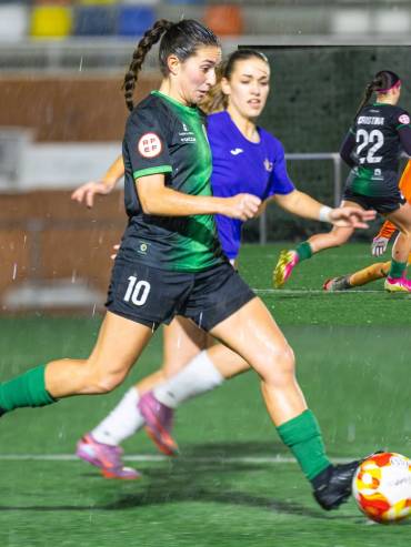 La máxima goleadora del Dinamo Lucía Delgadointentará sumar por un triunfo ante el líder