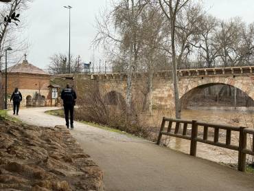 Aunque el Henares en Guadalajara ahora está en nivel naranja se mantienen las prohibiciones mientras no baje a amarillo/ Ayto Guadalajara Río Henares febrero 2026