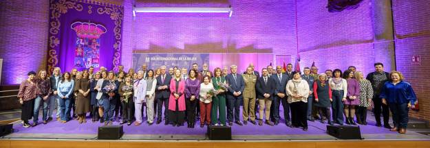 8M 2026 Acto institucional familia 1