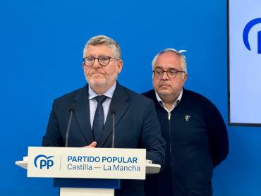 Nacho Redondo y aclalde de Illana Francisco Javier Pérez del Saz