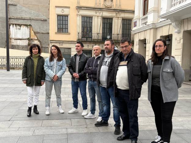 concejales psoe trabajadores autobus febrero 2026