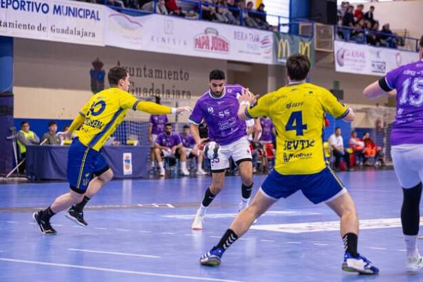 BM Guadalajara - Bidasoa Santi Molina 1