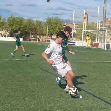 El Cabanillas hizo vale su experiencia para vencer al AzuquecaB