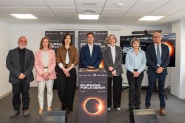 Yebes observatorio astronómico Ministra Diana Morant Jacob Petrus 2