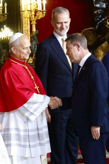 García-Page ceremonia bienvenida papa León XIV 2