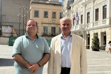 Los portavoces de PP y VOX Alfonso Esteban y Víctor Morejón