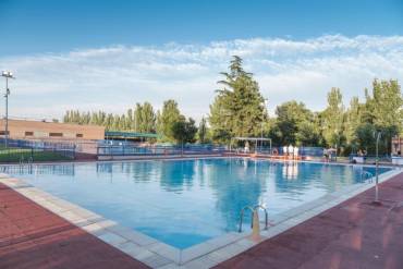 Uno de los vasos de la piscina de verano. Foto: Ayto de Azuqueca. Piscina 1