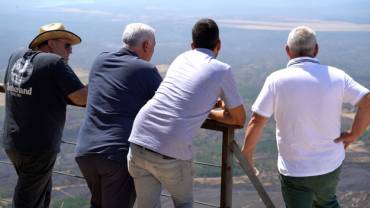 Observación desde mirador ermita del Alto Rey.jpg