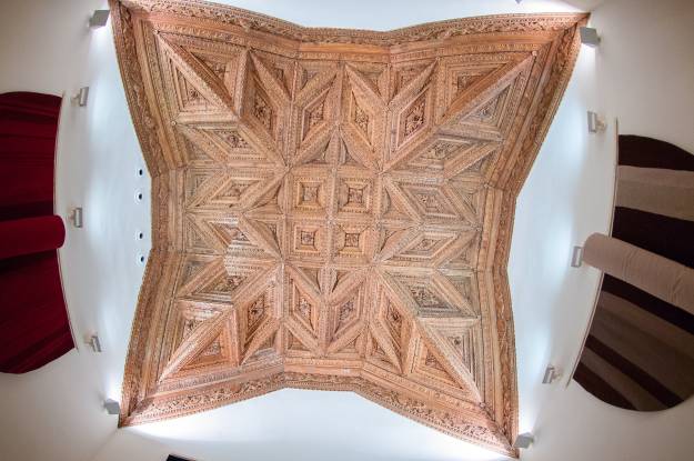 Artesonado estilo plateresco. Palacio Ducal. Ayuntamiento de Pastrana.-min