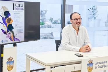 Presentación I Día de las Escritoras Roberto Narro