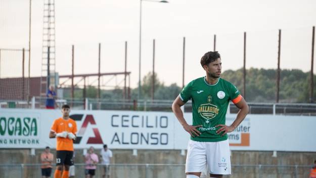 Carlos Ballesteros que no ha llegado a un acuerdo de continuidad en el Marchamalo abandona el club gallardo