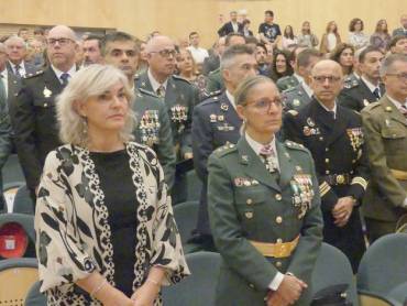 Subdelegada del Gobierno Mercedes Gómez y jefa de la Comandadncia Cristina Moreno