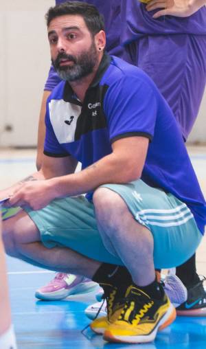 Dani Gómez entrenador de Ferial Plaza no pudo evitar la derrota ante CEI Toledo