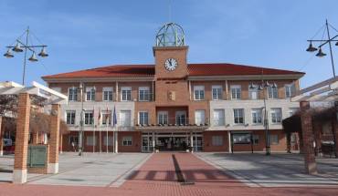 Fachada del Ayuntamiento de Cabanillas 1