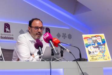 Roberto Narro presentación Semana del Orgullo 1