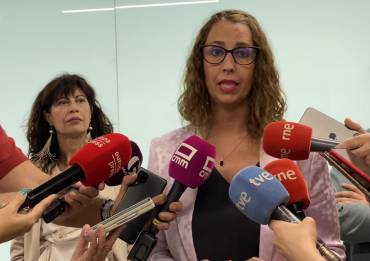 Sara Simón con la ministra de Igualdad