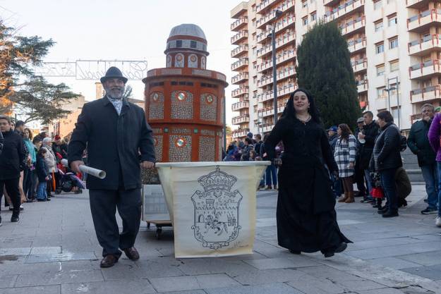 caranval desfile adultos 2024